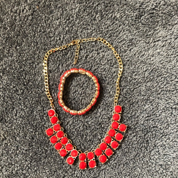 Assorted Chunky Statement Fashion Necklaces - Picture 3 of 8